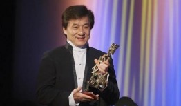 成龙律师爆料视频播放,揭秘娱乐圈内幕