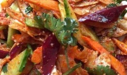 自拌牛板筋爆料视频,网红美食背后的真相
